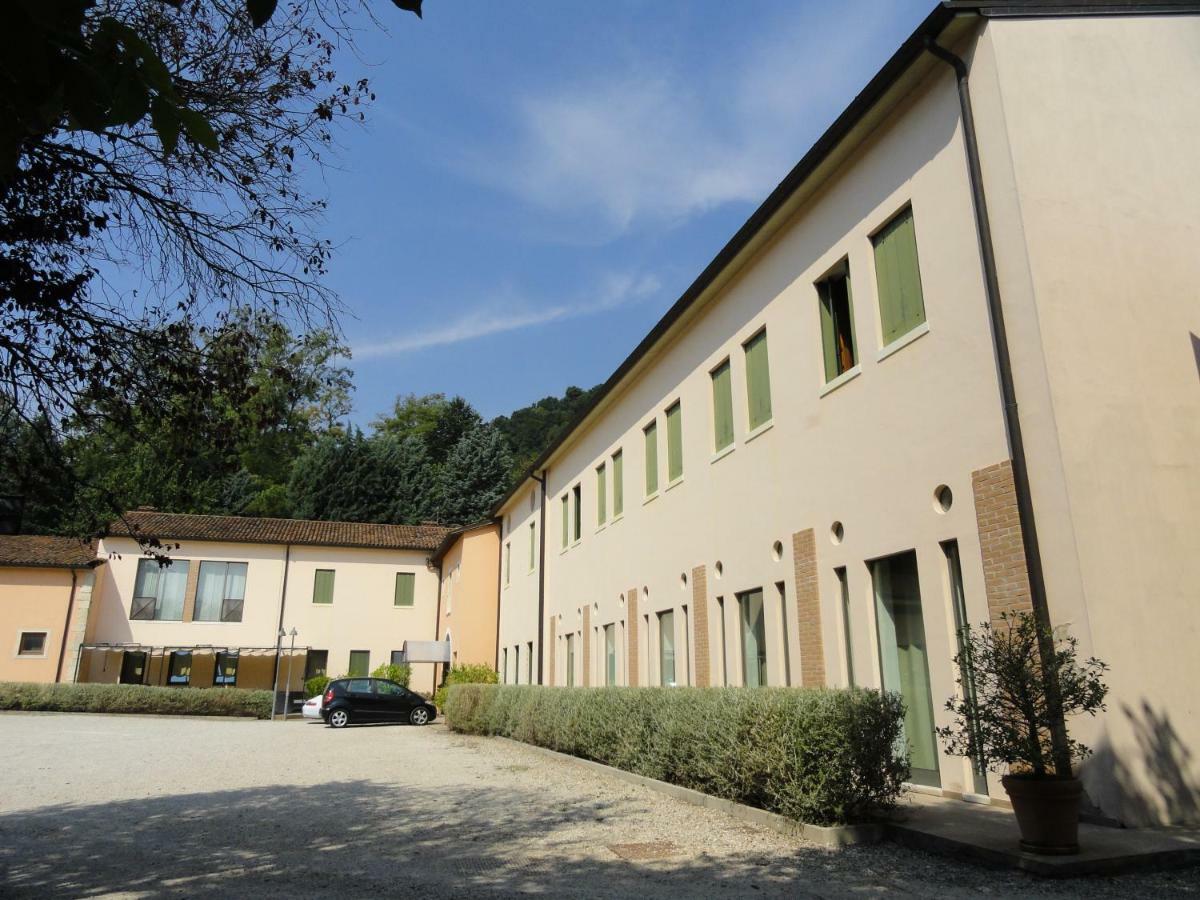 Locanda Perinella Castelgomberto ภายนอก รูปภาพ