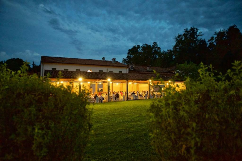 Locanda Perinella Castelgomberto ภายนอก รูปภาพ